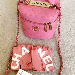 Pink Chanel logo fingerless gloves - size 7.5 - BNWOT